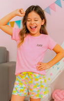 Conjunto Infantil Menina Rosa com Bermuda Estampada Girafas – Algodão Confortável